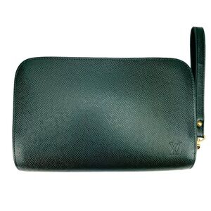 ❤️‍🔥Louis Vuitton Taiga Orsay Wristlet❤️‍🔥